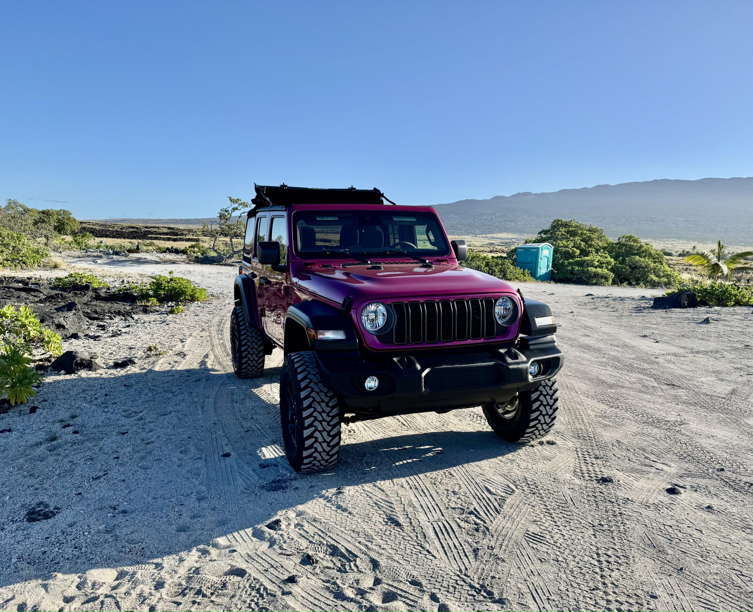Jeep Sport S Lifted (Tuscadero Pink)