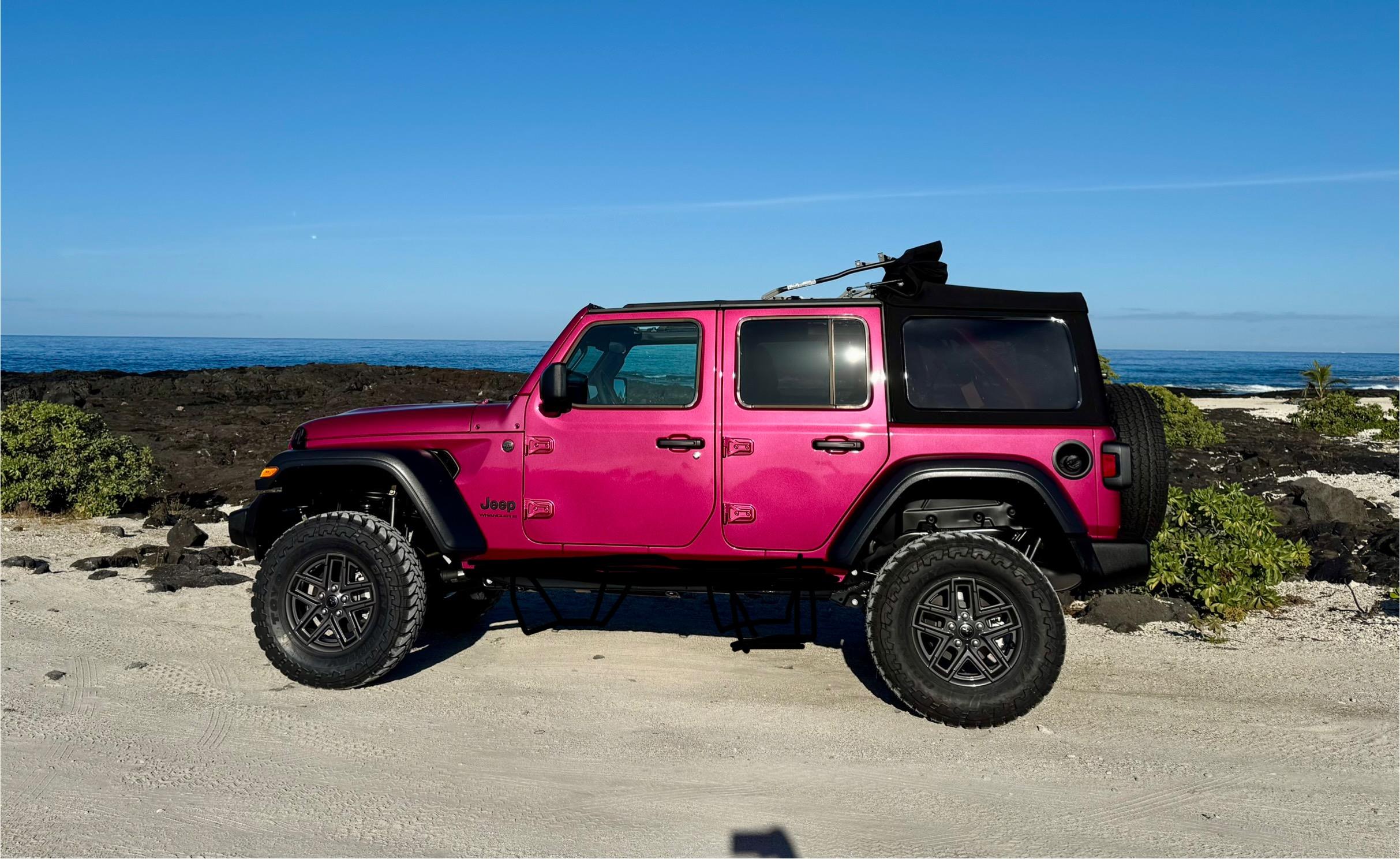 Jeep Sport S Lifted (Tuscadero Pink)