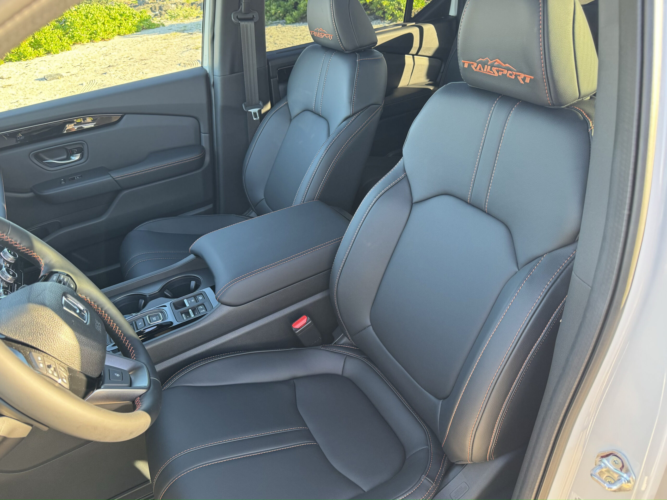 Honda Pilot Trailsport (White) ZLX650