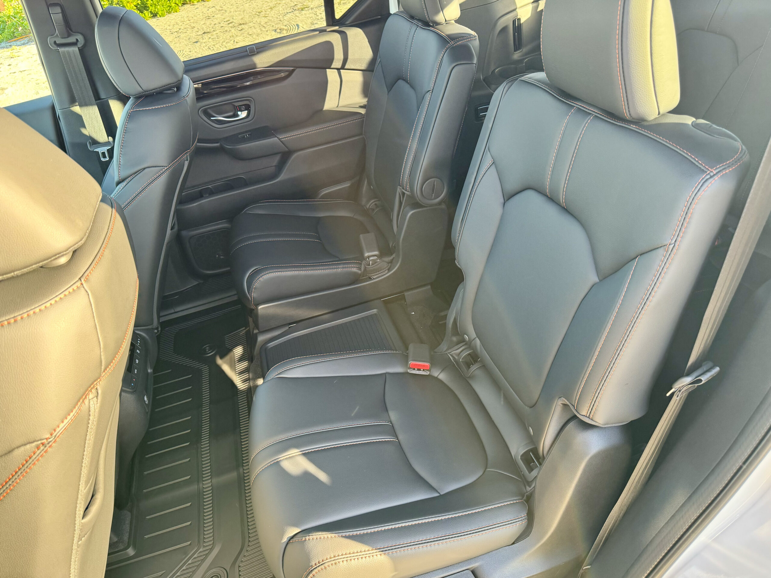 Honda Pilot Trailsport (White) ZLX650