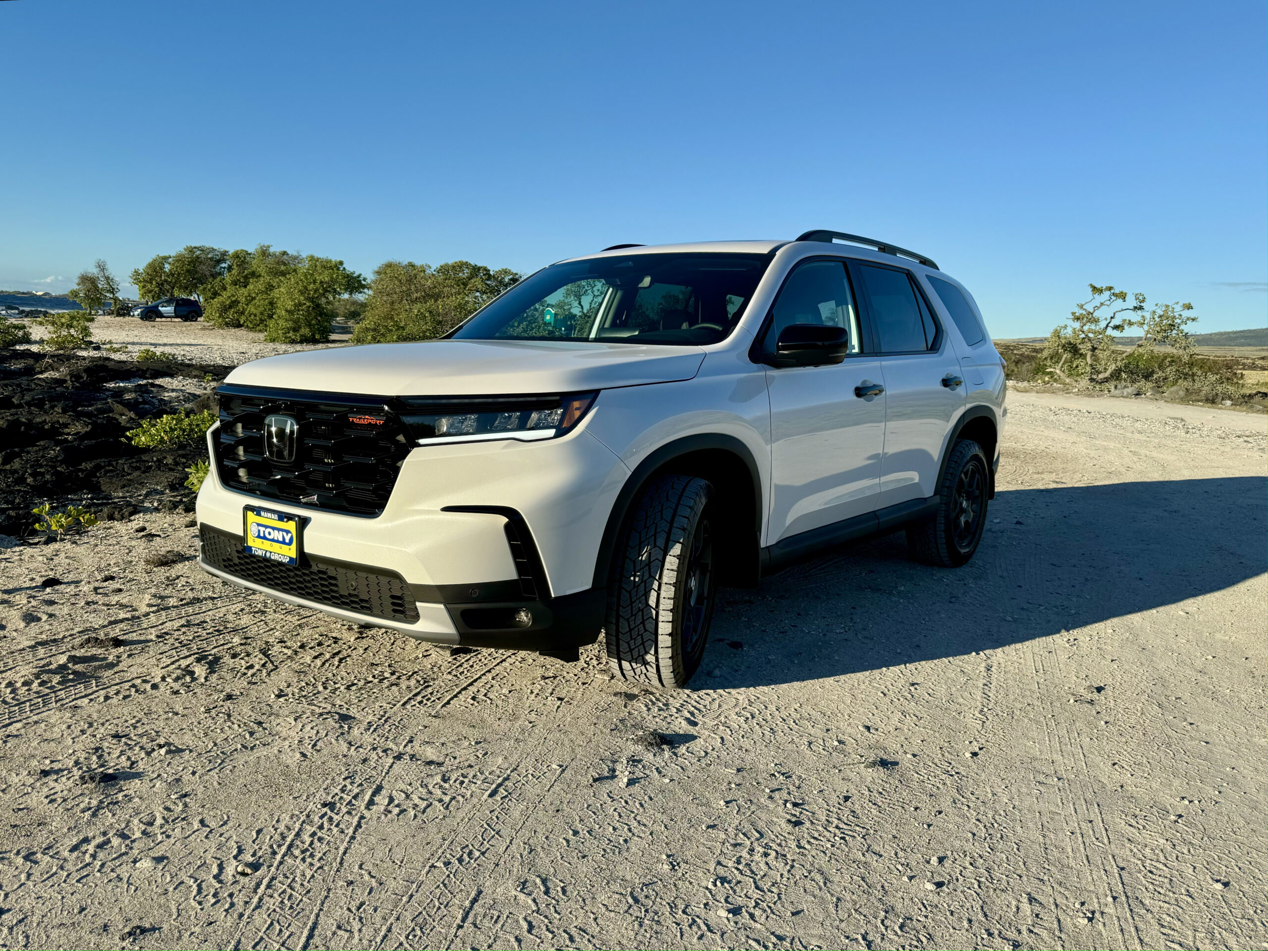 Honda Pilot Trailsport (White) ZLX650